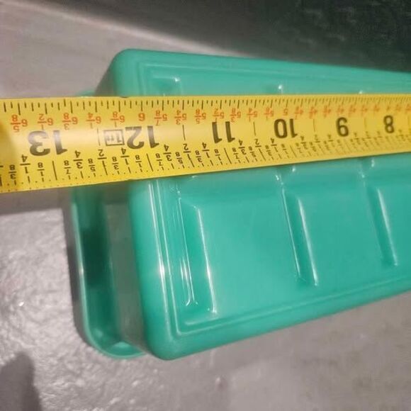 Jadeite Tupperware Celery Keeper 12" x 4" - Picture 4 of 5